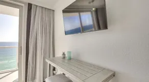 Sunny Isles Beach Retreat w/ Resort Perks! - Image 5