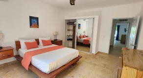 Bella Villa Roomy apartment at 5 min walk to the beach - Image 2