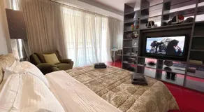 Metro Suites - Image 2