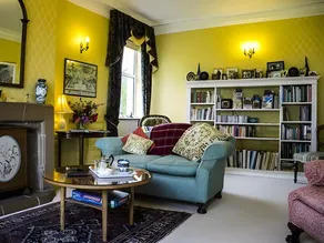 Dowfold House - Image 2