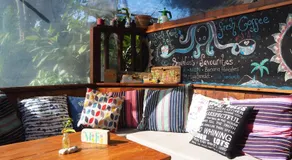 Sundaze Samet Hostel & Hangout - Image 2
