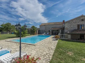 Stone holiday house with a spacious yard and private pool - Image 2