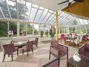 Derwent Manor Apartments & Rooms - Image 2