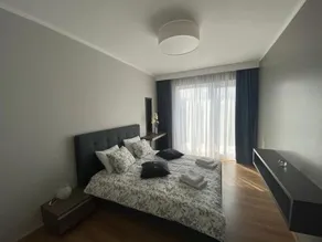 Luxury Apartment Central - Image 1