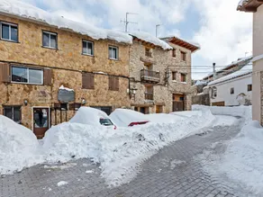 Pleasant Apartment in Gudar with Heating - Image 1