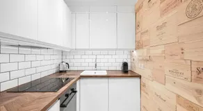 Lovely large 1 bed renovated flat w balcony & 600MB WiFi - Image 4