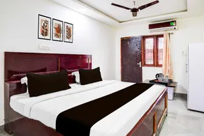 Townhouse Emerald Mall Lucknow - Image 2