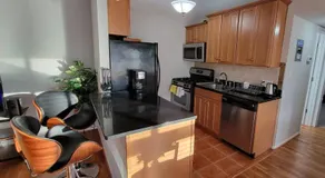 Entire one bedroom apartment - Image 5