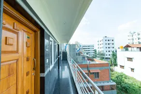 OYO 67252 Royal Suites - Image 3