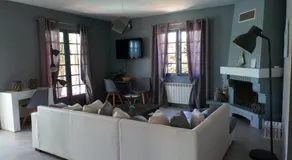 villa provençal avec piscine a vias de 10 personnes - Image 3