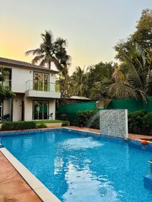 Tipsy Spring Resort - Image 2