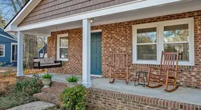 Downtown Gem, 2 Kings, 1 Queen, Newly Renovated - Image 4