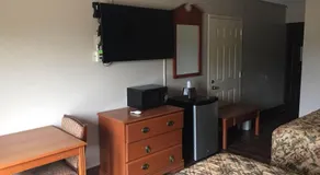 Briarwood Inn - Image 2