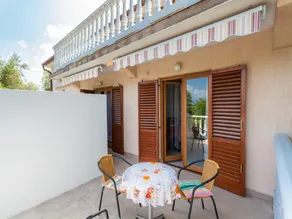 Apartment in Malinska with Terrace - Image 5