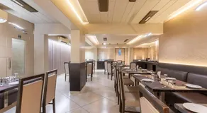 Hotel Summit - Image 4