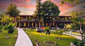SIMI Luxury Suites - Image 2