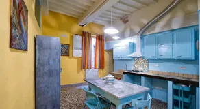 Spacious Apartment with City View in Foiano della Chiana 125 m² - Image 4