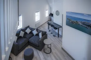 Four Seasons - 2 Bedroom Apartment - Tenby - Image 2