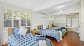 Seednest Spacious Family Home BBQ &Large Dining - Image 2