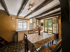 Cosy holiday home with garden - Image 3