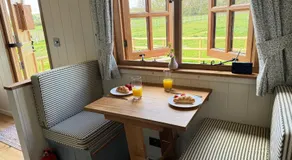Slowhayes Retreat in the New Forest - Image 4