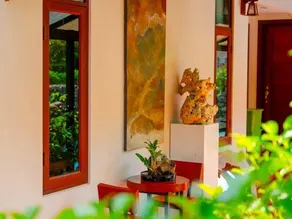 WHITE TEA HOTEL - Image 4