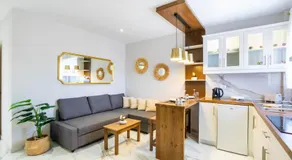 Mikes Apts - Image 3