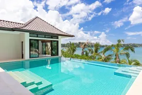 Beach Front Luxury Villa Hai Leng - Image 3