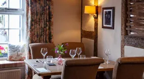 The Angel Inn, Petworth - Image 2