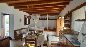Traditional house in Asfendiou - Image 5