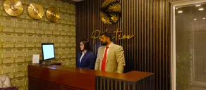 Palm tree hotel - Image 3