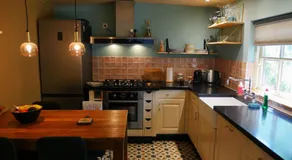 The Sunbird Inn - with luxurious bathroom & sauna - Image 5