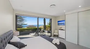 Quarterdeck 1 - Luxury Apartment Suits 2 Families - Image 2