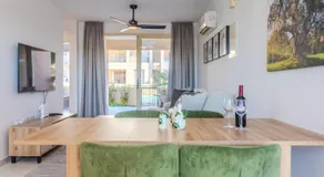 H&O Olive House - Image 3