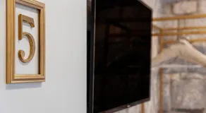 Jupiter Lux Rooms - Image 4