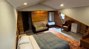 Yedigoller Hotel & Restaurant - Image 2