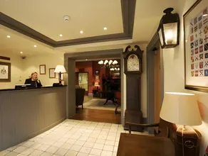The Red Lion Hotel - Image 4