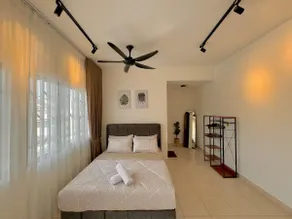 Villa Dhiya Private Pool Bukit Beruntung Rawang - Image 2