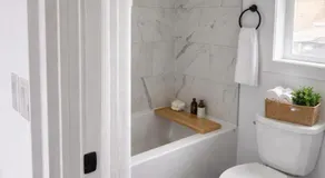 Bright & Cozy 1-bedroom garden suite in Toronto - Image 1