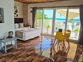 Bella's Guest House - Image 2