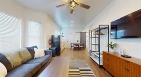 The Beach House - Image 2
