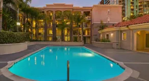 Marina Del Rey View 1BA & 2BA in MDR - Pool, Jacuzzi, Gym - Image 3