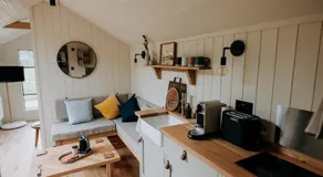 The Bothies at Elsham Hall - Image 2