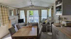 luxury new 3 bed caravan with stunning sea view on private beach in Thorness bay - Image 3