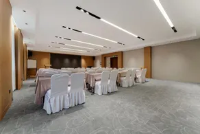 R Royalss Hotel (Taiyuan Maoye World) - Image 5