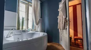 La Maisonette - Image 2