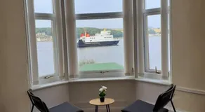 Commodore Guesthouse, Seaside Holiday Suites - Image 3