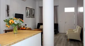 Espacioso Apartamento en Triana - Image 4