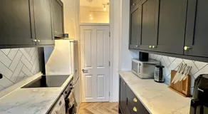 Bright and Airy Two Bedroom Apartment - Image 2