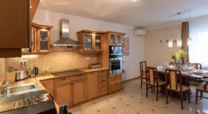 Balaton Fantasy Villa - Image 4